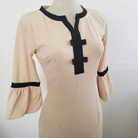 Classic Party Dress in Peach w/Black Accents Balloon Cuff Sleeves Size M… - Picture 2 of 5